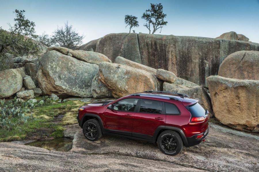  Jeep Cherokee 2014 года  (фото 49 из 88)